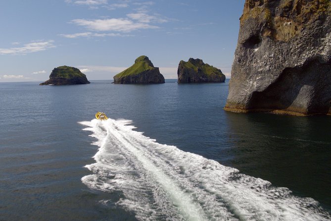 1-Hour Small Group Sightseeing Boat Tour in Vestmannaeyjar - Small-Group Size and Included Gear: The Real Comfort Advantage
