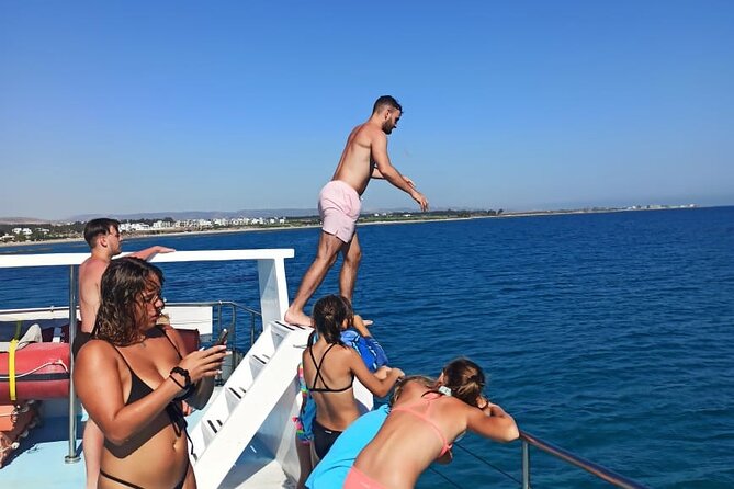 2.5 hour Glass Bottom Boat Trip, Snorkeling, Sliding and Fun - Who should book this (and who should skip it)
