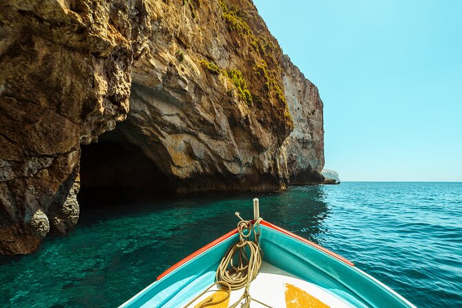 2-Hour Boat Tour at sunset in the Cinque Terre with Pesto tasting and focaccia - Swim, Snorkel, and the Chance to See Dolphins