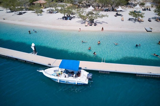 2 hour private boat tour - Spanish Waters, Swim Stop & Boarding - Board time on the multifunction board: the option that can steal the show