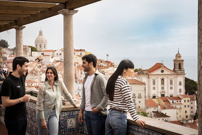 360º Lisbon: Helicopter Flight, Boat Trip and Old Town Walking - Guides and pacing: what you’re really buying