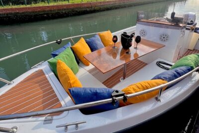 4 hours Private Boat Tour to Murano, Burano with local real guide - Getting started: meeting at Fondamente Nove and what to expect in 4 hours
