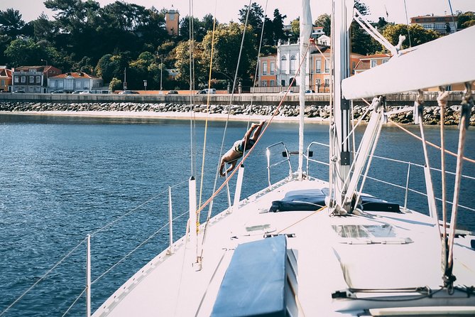 4h Private Boat Tour - Sailing, Swimming and Sunbathing - Optional BBQ lunch onboard for 25€/person