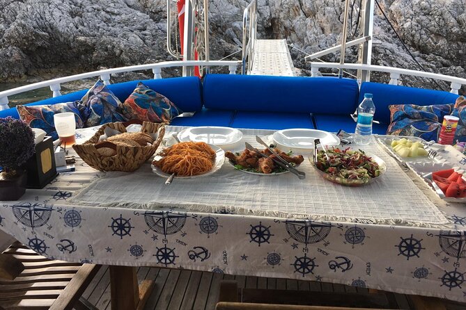 6 Hours Private Charter Boat Tour with Lunch in Bodrum - Red Bay and lunch timing: clean water plus sea life spotting