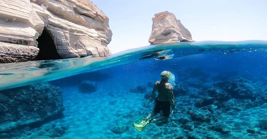Adamantas: Full-Day Milos & Poliegos Boat Tour with Meals - Sarakiniko Beach: the volcanic-rock swim stop everyone remembers