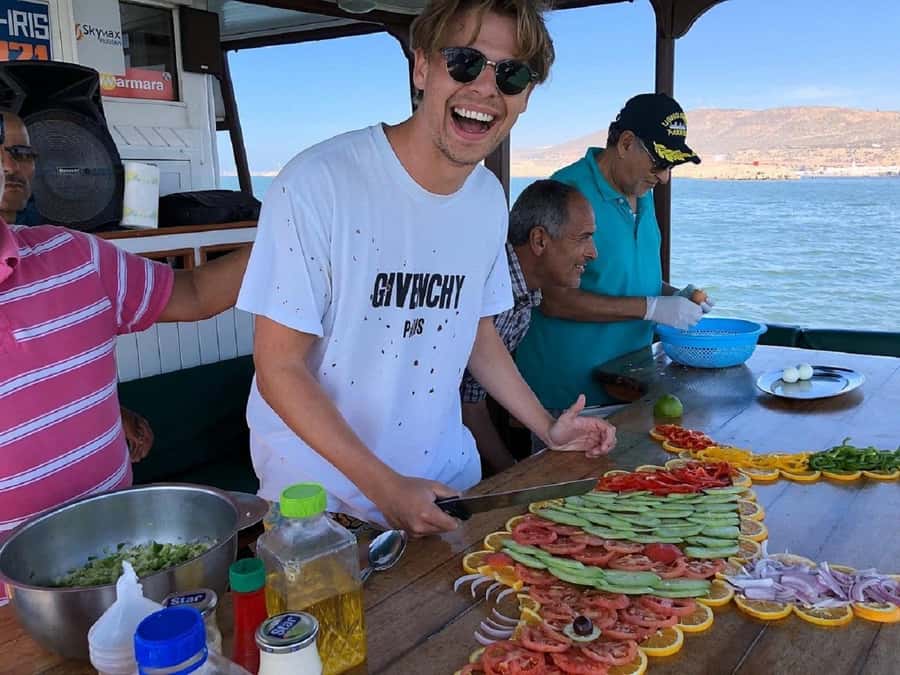Agadir: Boat Trip with Fishing, Swimming, and BBQ Lunch - Moroccan BBQ Lunch and Mint Tea: The Meal That Changes the Mood