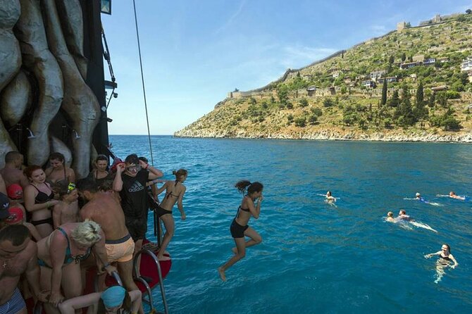 Alanya All Inclusive Pirate Boat Trip With Hotel Transfer - Lunch and Soft Drinks: The Included Stuff You’ll Actually Eat