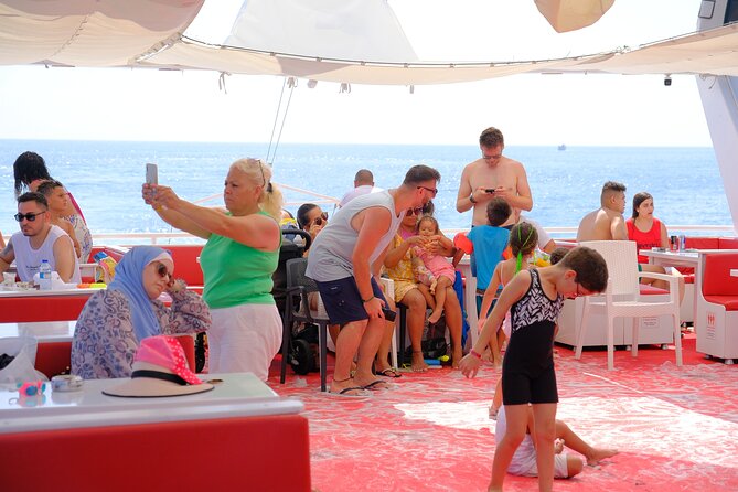 Alanya Boat Trip w/Unlimited Drinks & Lunch (Free Hotel Transfer) - Who This Alanya Boat Trip Is Best For