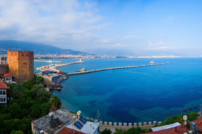 Alanya Cable Car, Boat Trip and Dimcay Tour - Stop 1 in Alanya: a quick orientation before the big climb