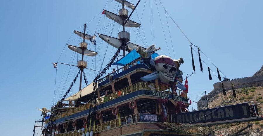 Alanya: Pirate Boat Tour w/ BBQ & Foam Party - BBQ Lunch, Unlimited Soft Drinks, and What to Expect