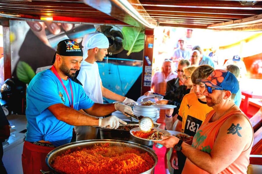 Alanya: Pirate Boat Tour with Food and Drinks - Who this pirate boat tour is best for