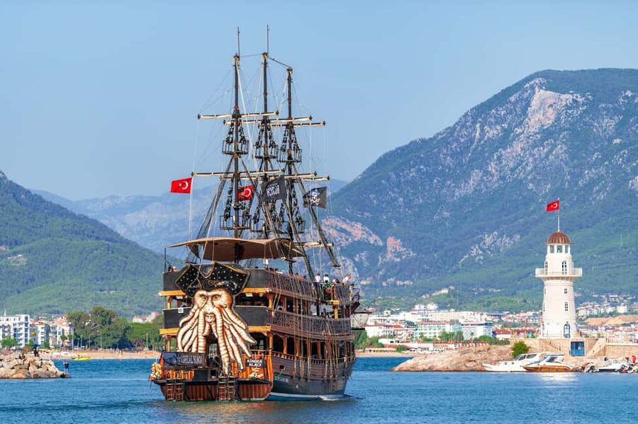 Alanya: Pirate Boat Trip with Lunch and Drinks - Key highlights worth your attention