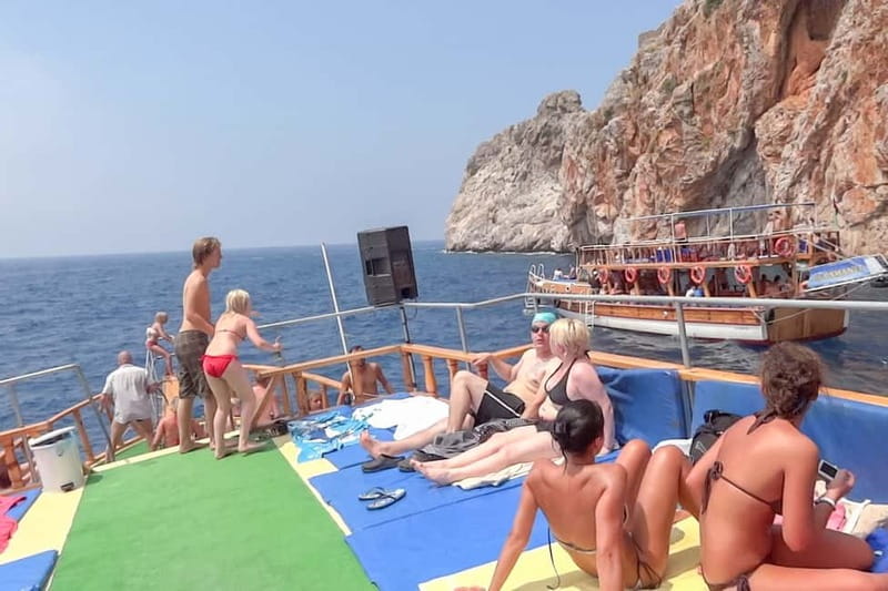 Alanya: Pirate Boat Trip with Lunch and Drinks - What to bring, and what to plan for spending
