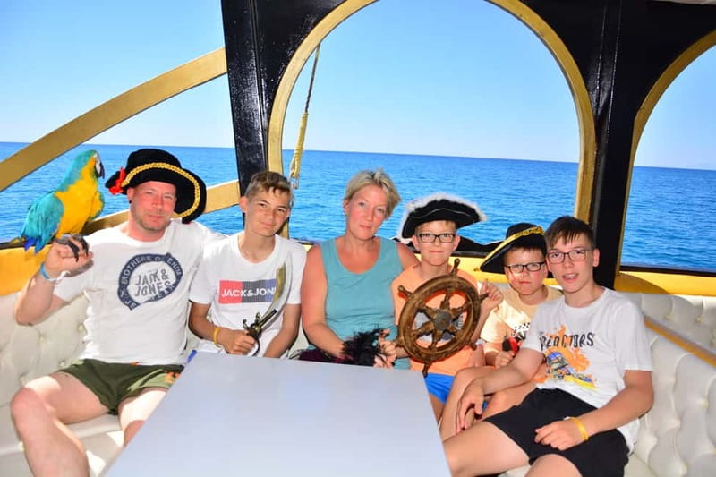 Alanya: Pirate Boat Trip with Meal, Drinks and Pickup Option - The long main break: lunch plus extra swimming time