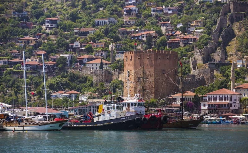 Alanya: Pirate Boat Trip with Meal, Drinks and Pickup Option - Unlimited soft drinks: the best cost-control move