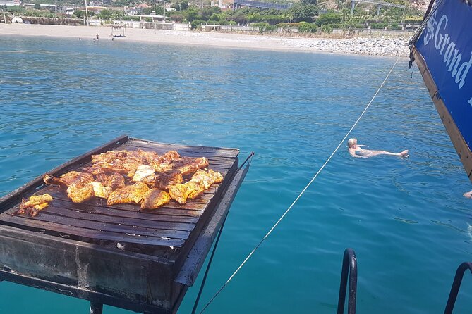 Alanya Relaxing Boat Tour with Lunch, Soft Drinks & Transfer - Small-Group Comfort and Value: Is $51.55 a Good Deal?