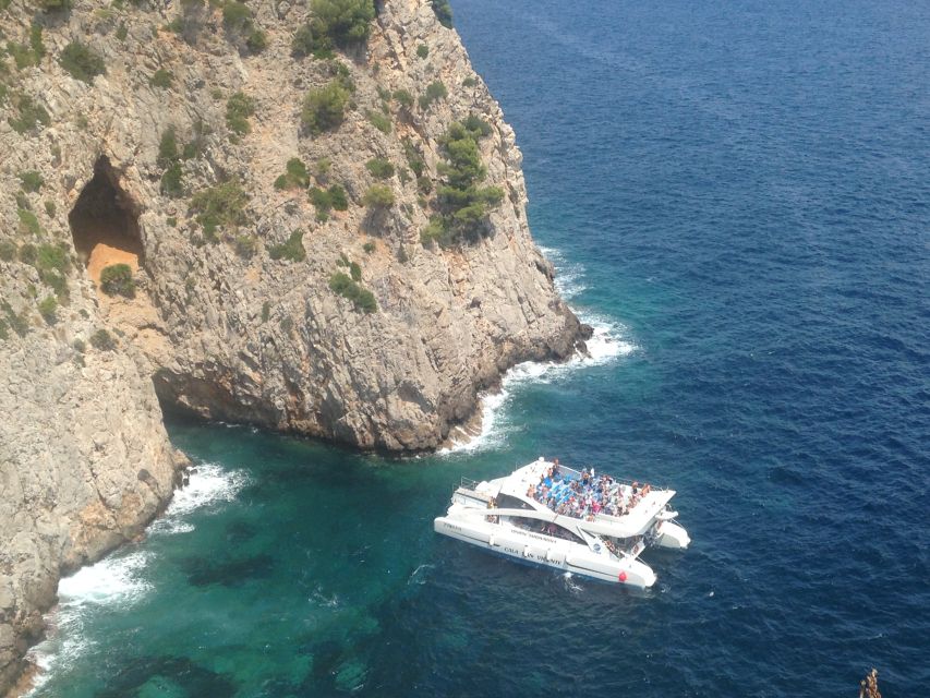 Alcudia: Boat Trip to Cap de Formentor and Formentor - Group Size and Comfort: What to Do If the Boat Is Full