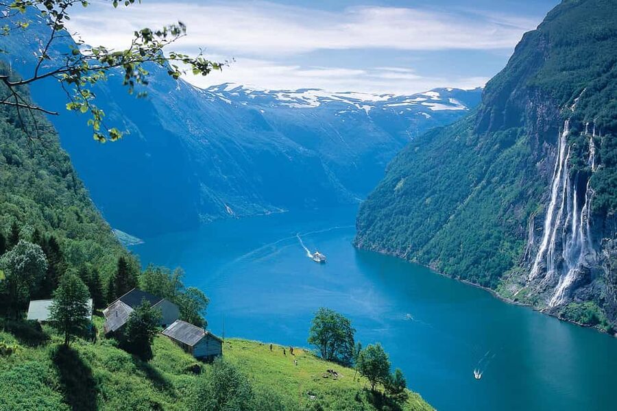 Ålesund to Geiranger Fjord Boat Tour with Return Bus Tour - Hjørundfjorden cruise from Ålesund and the Øye stop
