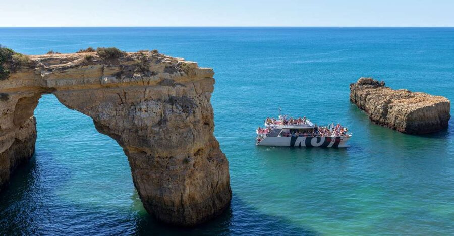 Algarve 3-Hour Caves and Coastline Boat Trip - Cruising the Algarve coast: caves, rock formations, and real-time guidance