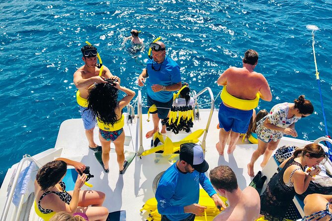 All Inclusive Beach and Snorkel Boat Tour to Icacos Island - The food and drinks that make this feel like an all-inclusive day