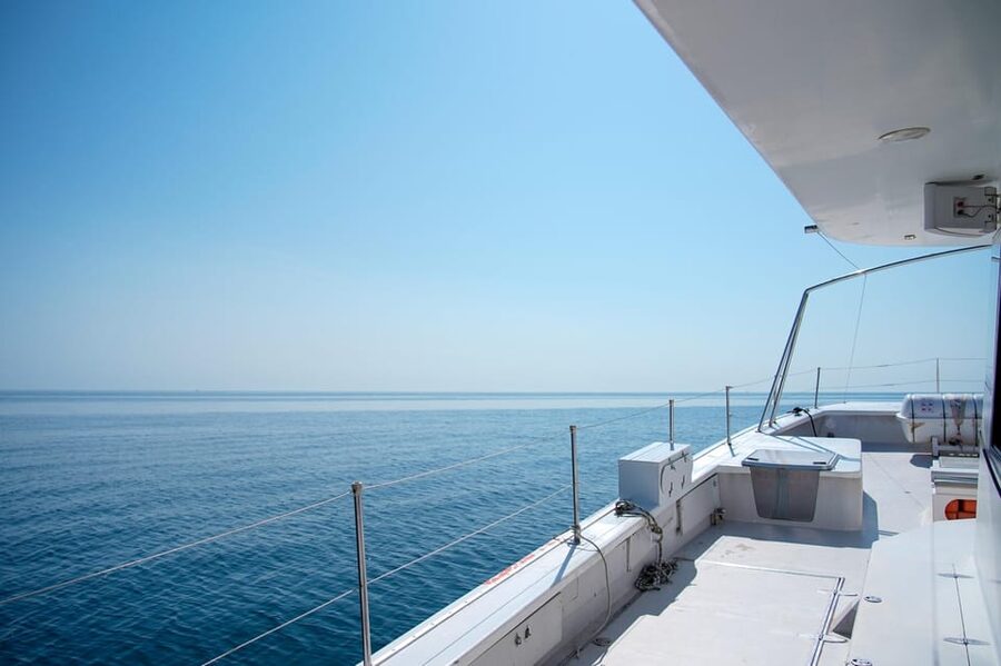 Altea: Beaches and Coves Boat Trip with Lunch - Views You’ll Actually Remember: Cliffs, Coves, and Golden Beaches
