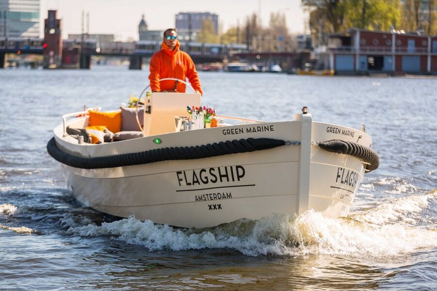 Amsterdam: Canal Belt Private Beer Boat Tour - Private Group Size (1 to 35): When That Range Helps