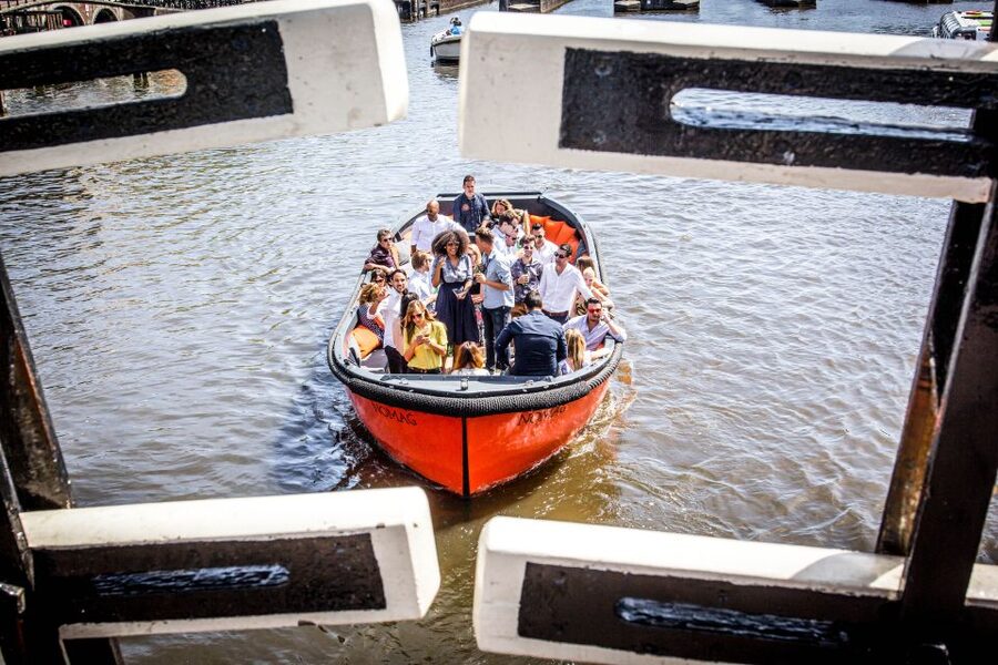Amsterdam: Canal Belt Private Beer Boat Tour - Value Check: Is $235 Per Person Fair for This Cruise?