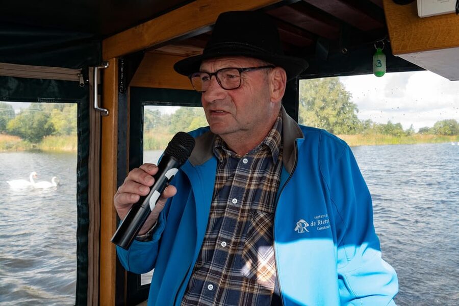 Amsterdam: Giethoorn Tour Scenic Cruise, Cheese & Free Time - Key moments that make this tour worth your time