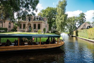 Amsterdam: Giethoorn Tour Scenic Cruise, Cheese & Free Time - The luxury coach ride: what you actually gain on the way