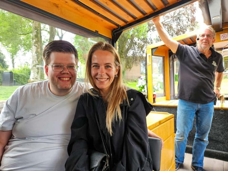 Amsterdam: Live GuideD Giethoorn Boat Tour & Cheese Platter - Should You Book This Amsterdam to Giethoorn Boat Tour?