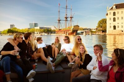 Amsterdam Private Boat Tour with Unlimited Drinks - Unlimited drinks: real value, plus a couple of things to watch