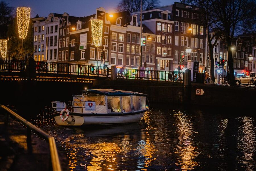 Amsterdam: Private Romantic Evening Boat Tour with Prosecco - The Route in Plain English: From Keizersgracht to Herengracht