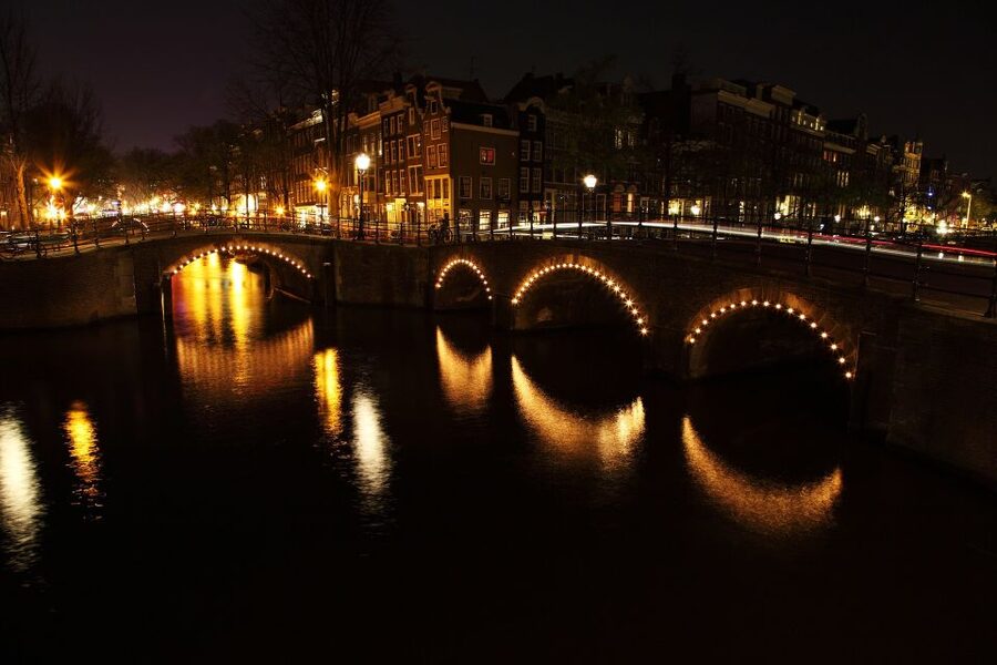 Amsterdam: Private Romantic Evening Boat Tour with Prosecco - Price and Value: Is $279 for Up to Two Worth It?