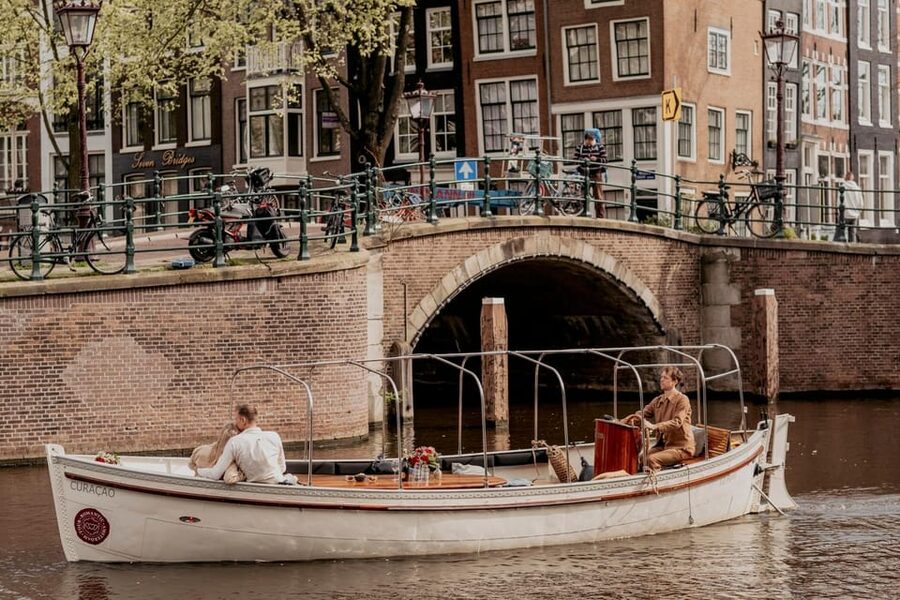 Amsterdam: Private Romantic Evening Boat Tour with Prosecco - Who This Tour Fits Best (and Who Might Prefer Something Else)