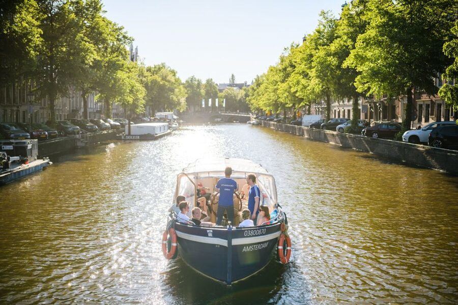 Amsterdam: Red-Light District Pub Crawl and Booze Boat Tour - Who Should Book This Tour (and Who Might Skip It)