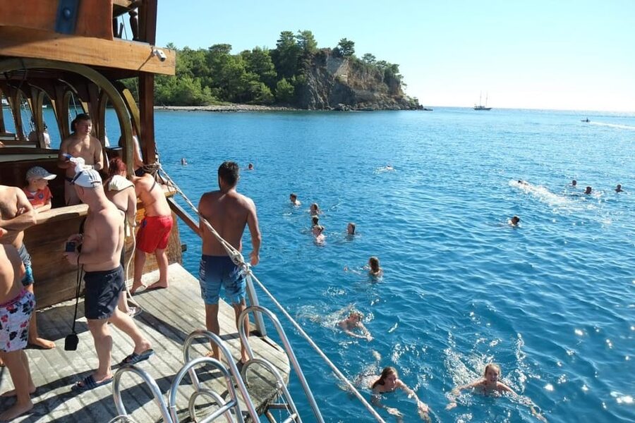 Antalya: Beach & Waterfalls Boat Trip w/ Lunch & Soft Drinks - Sea caves and the pirate-cave experience (optional speedboat)