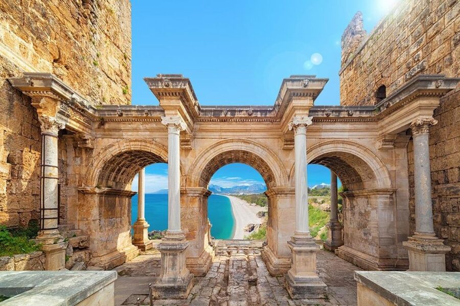 Antalya: Guided Old Town Tour with Boat Trip and Lunch - Key highlights you’ll feel right away