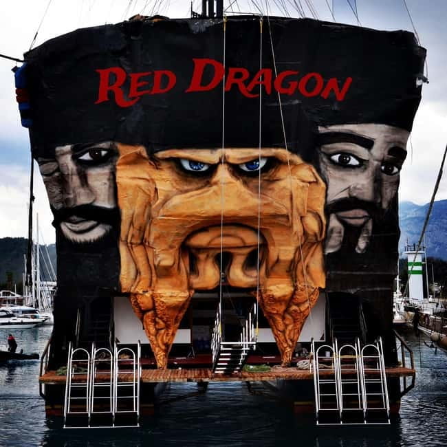 Antalya/Kemer: Boat Tour Visit Caves and Bays With Lunch - Pirate Cave From the Water: Photos and Sea-Cave Drama
