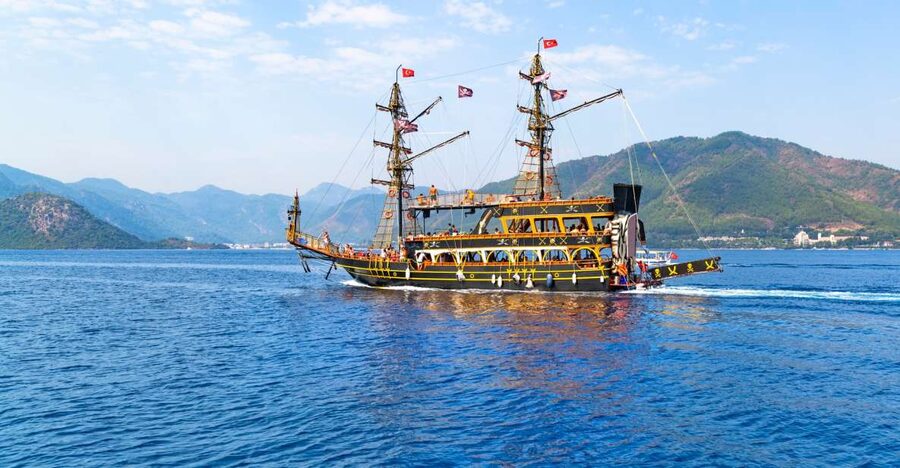 Antalya/Kemer: Pirate Party Boat Trip w/Lunch incl. Transfer - Beycik Bükü, Paradise Island / Mehmet Ali Bükü, and Alaca Water