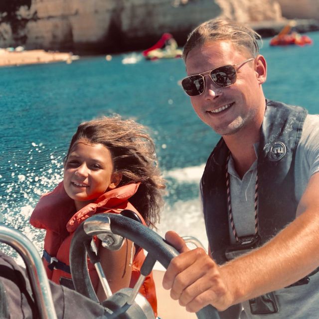Armação de Pêra: Guided Boat Tour of Benagil's 15 Best Caves - Aurora Boat Trips and the value of a small boat