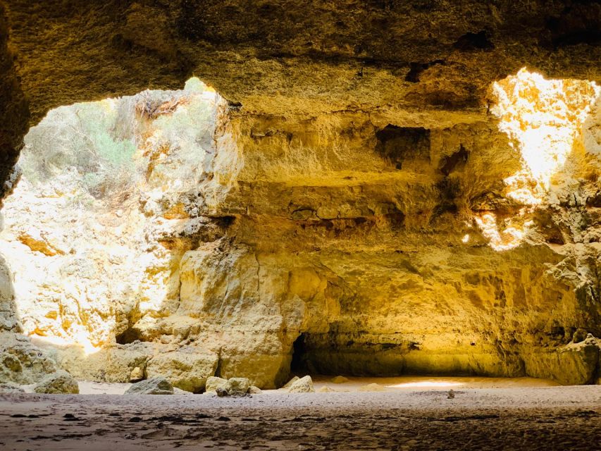 Armação de Pêra: Guided Boat Tour of Benagil's 15 Best Caves - Who this Benagil caves tour is best for