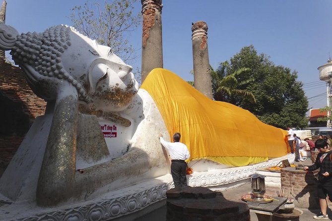 Ayutthaya Sunset Tour: Iconic Temples & Scenic River Boat Ride - Chao Phraya at sunset: what the 45-minute boat ride delivers