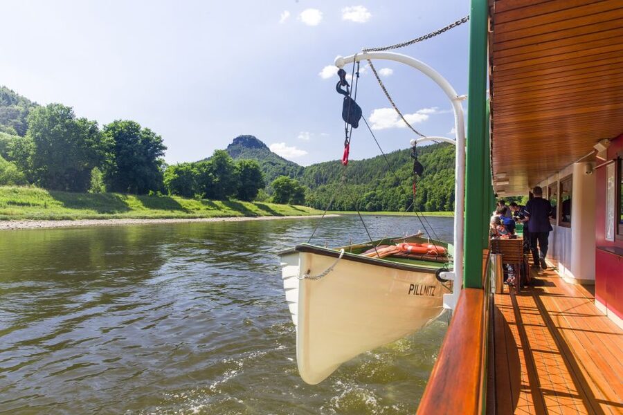 Bad Schandau: Saxon Switzerland Boat Trip - Kurort Rathen and Basteifelsen: the sandstone impact
