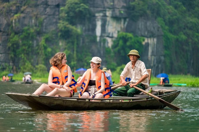 Bai Dinh Pagoda - Trang An boat trip - Mua cave mountain day tour: best selling - Bai Dinh Pagoda: record monuments and an electric-car shortcut