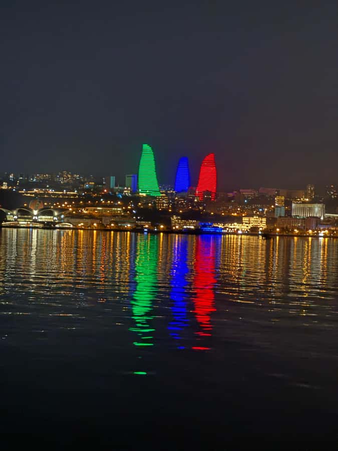 Baku: Caspian Sea Boat Tour with City Skyline Views - Sunset vs night: when to go for maximum lights