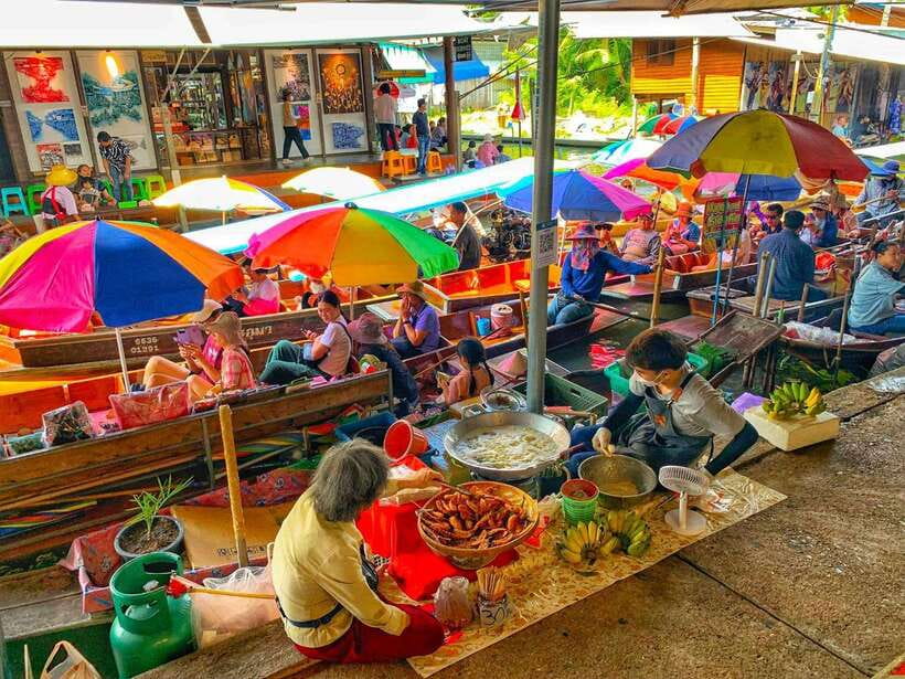 Bangkok: Train Market & Floating Market with Boat Ride - Photo spots, cash, and snack smarts at both markets