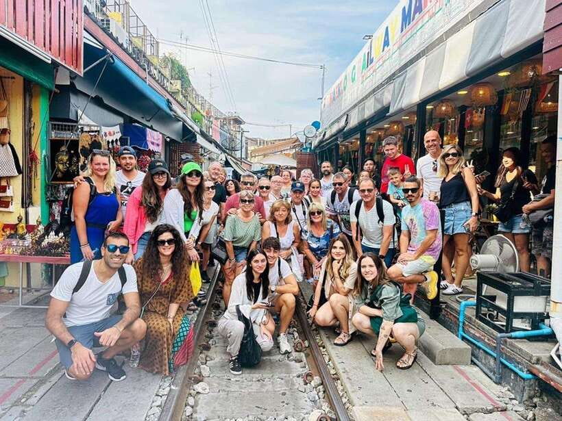 Bangkok: Train Market & Floating Market with Boat Ride - The long-tail boat ride: what to watch from the canals