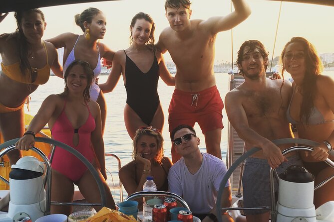 Barcelona 2-hour Private Boat Tour with Cava and snacks - Professional skipper: comfort, context, and real sailing know-how