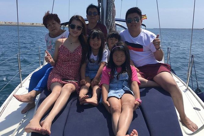 Barcelona 3-hour Private Boat Trip - The coast crawl: Barceloneta, Montjuïc, and Sagrada Família from the water