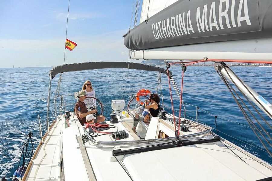 Barcelona: Coastline Boat Trip with Snacks and Cava - A 2-hour sail that feels like a timeout, not a chore